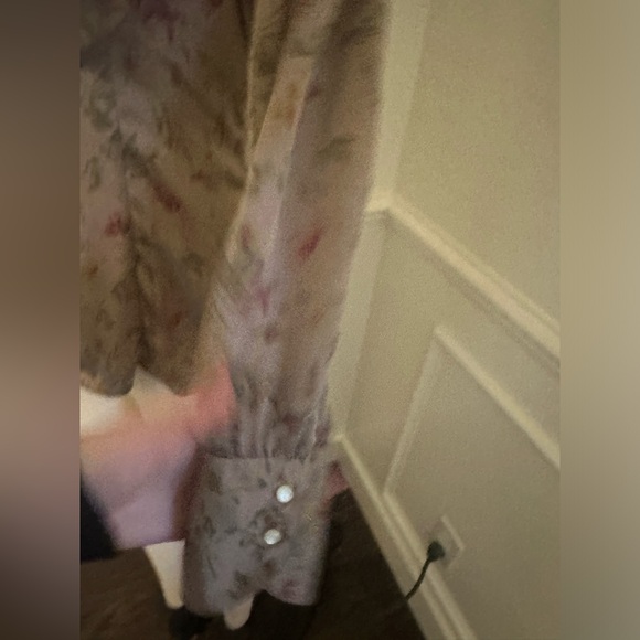 Ralph Lauren silk ruffle blouse - Picture 5 of 6